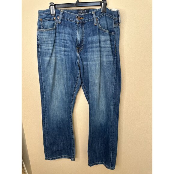 Lucky Brand Mens Blue Denim Jeans Size 38x30 Relaxed Fit Classic Style - Picture 2 of 7